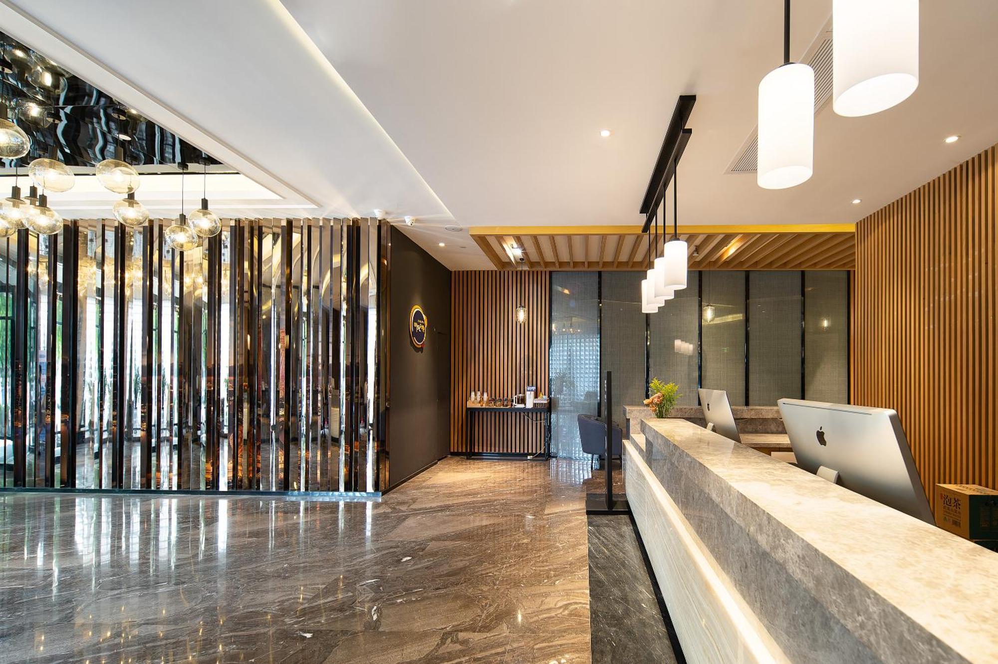 Langham Honor International Hotel Canton Fair Complex Branch - Free Shuttle To Canton Fair Complex During Canton Fair Period & Free Mini Bar Bagian luar foto